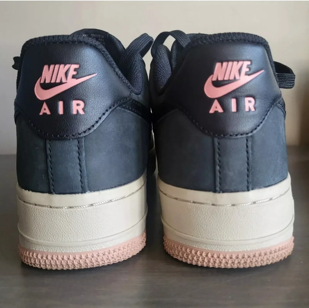 Nike Air Force 1 '07 LX Black  Red Stardust  Size 6.5M/8W - Preloved, CLEAN - Picture 4 of 13